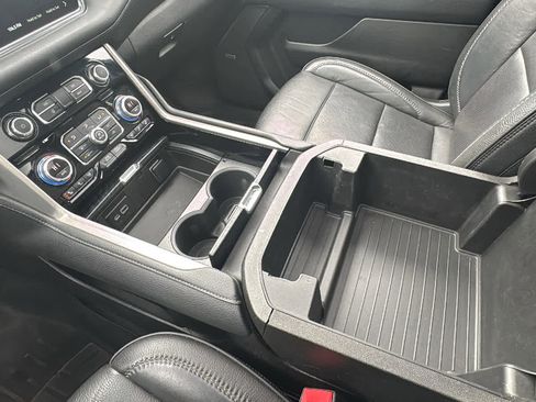 Certified 2022 GMC Yukon XL Denali w/ Max Trailering Package AWD/4WD image 22