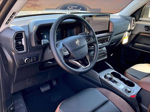 New 2026 Ford Bronco Sport Outer Banks w/ Outer Banks Tech Package+ AWD/4WD image 6