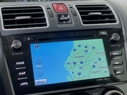 Used 2017 Subaru Forester 2.5i Touring AWD/4WD image 16