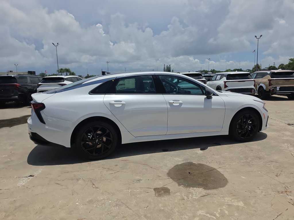 New 2026 Kia K5 GT-Line w/ GT-Line Premium Package FWD image 9
