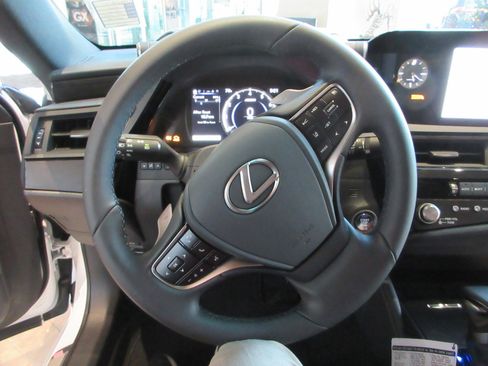 New 2025 Lexus ES 350 image 29