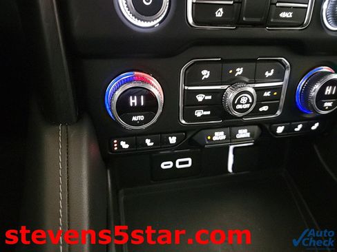 Used 2024 GMC Yukon AT4 image 17