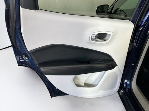 Used 2021 Jeep Compass Limited image 25