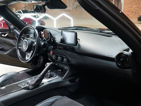 Used 2022 MAZDA MX-5 Miata Club image 56