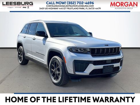 New 2026 Jeep Grand Cherokee Altitude RWD image 1