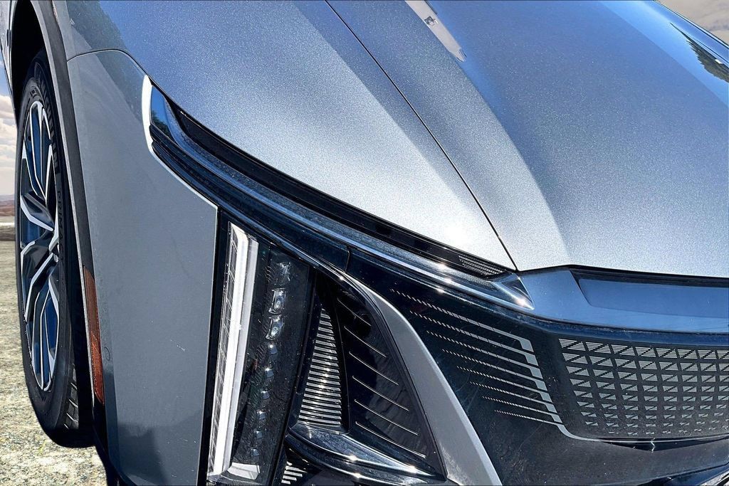 Certified 2024 Cadillac Lyriq Sport AWD/4WD image 32