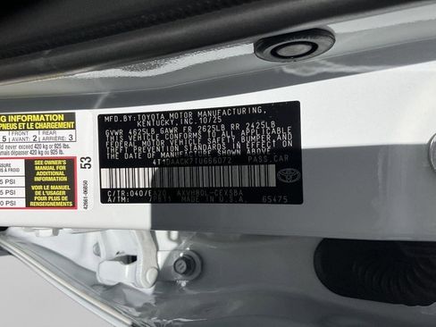 New 2026 Toyota Camry Hybrid FWD image 14