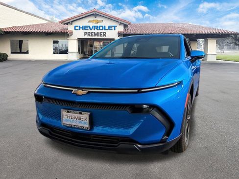 New 2026 Chevrolet Equinox EV LT image 3