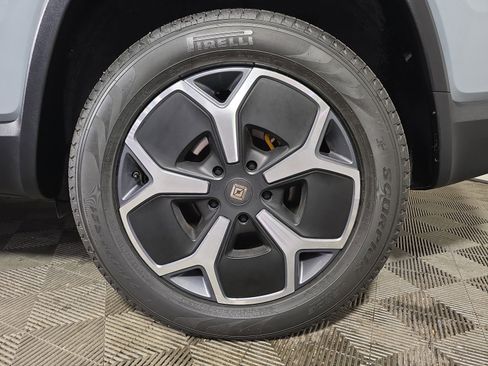 Used 2024 Rivian R1S Adventure AWD/4WD image 10