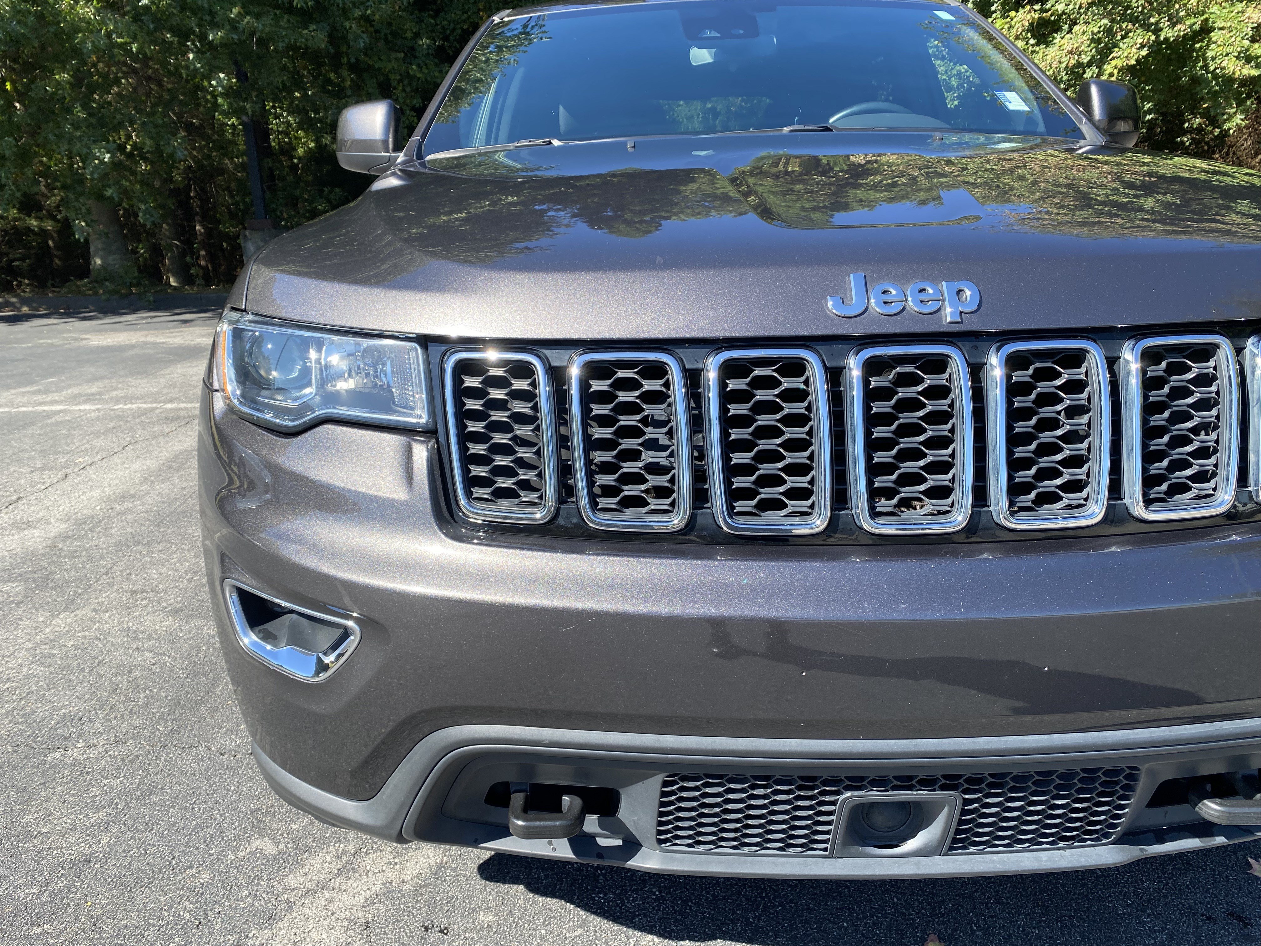 Used 2021 Jeep Grand Cherokee Laredo AWD/4WD image 14