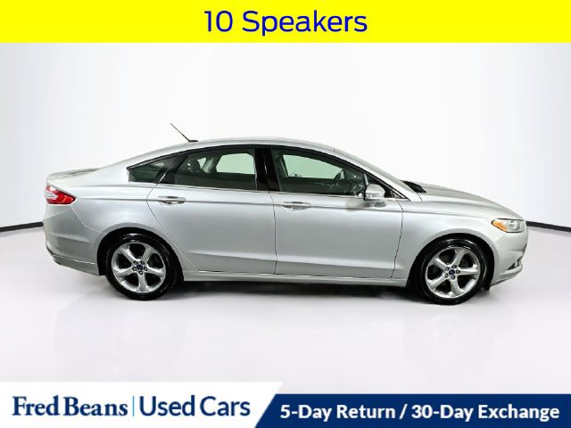 Used 2016 Ford Fusion SE FWD image 10