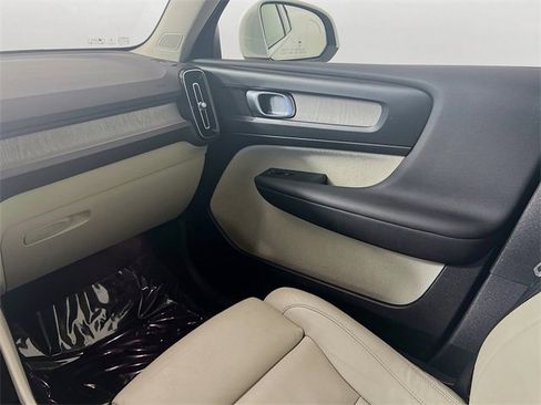 Used 2023 Volvo XC40 B5 Plus w/ Driver Assist Package image 22