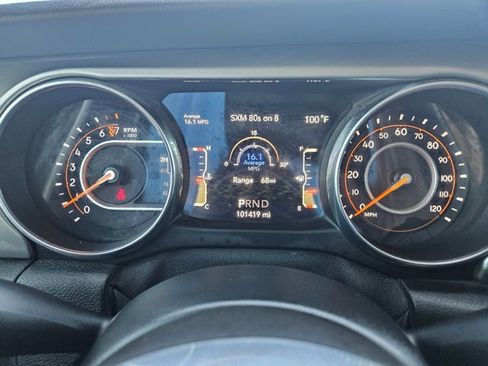 Used 2019 Jeep Wrangler Unlimited Sahara AWD/4WD image 11
