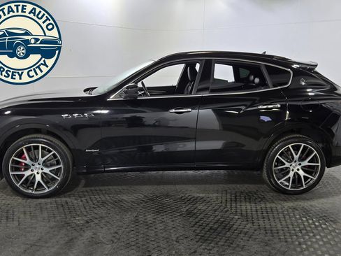 Used 2018 Maserati Levante S GranSport AWD/4WD image 4