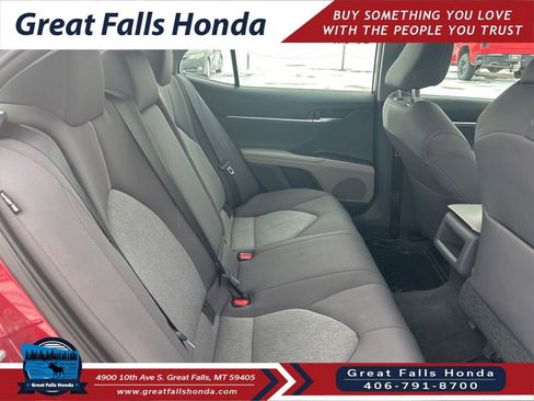 Used 2021 Toyota Camry LE image 26