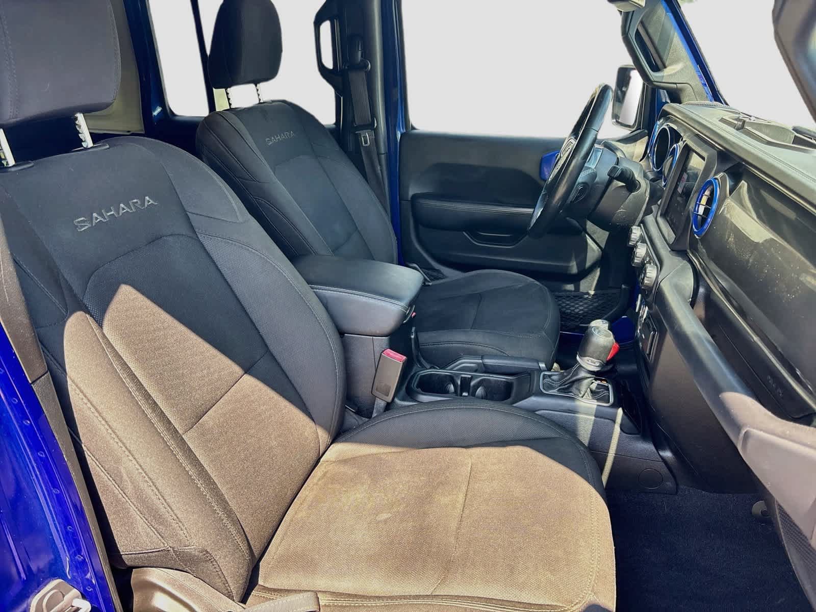 Used 2019 Jeep Wrangler Unlimited Sahara AWD/4WD image 25