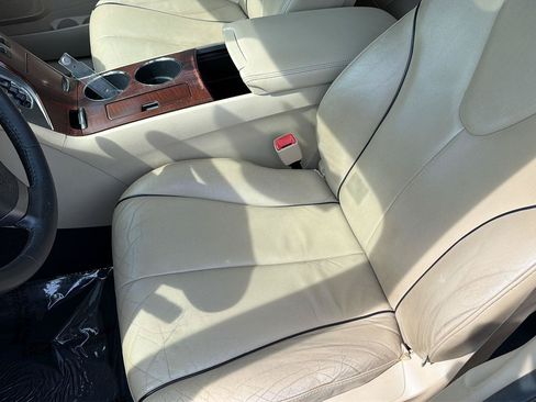 Used 2012 Toyota Venza Limited FWD image 29