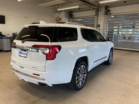 Used 2022 GMC Acadia Denali w/ Denali Technology Package image 5