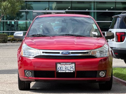 Used 2010 Ford Focus SEL FWD image 9