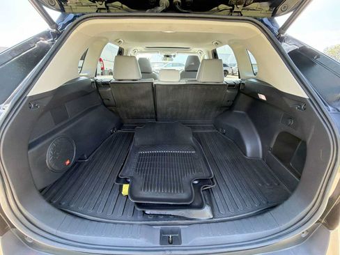 Used 2023 Toyota RAV4 XLE Premium FWD image 29