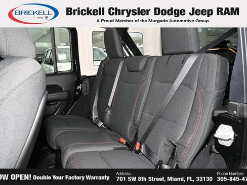 Used 2026 Jeep Wrangler Unlimited Rubicon AWD/4WD image 8