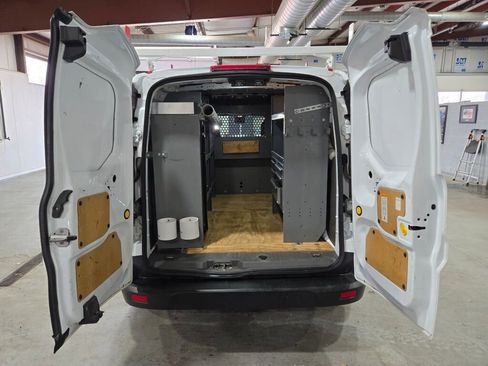 Used 2019 Ford Transit Connect XLT image 18