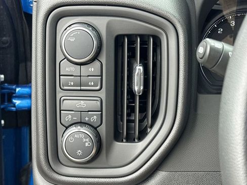 Used 2024 Chevrolet Silverado 1500 Custom Trail Boss w/ Turbomax Blackout Package AWD/4WD image 22