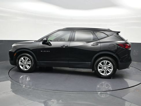 Used 2020 Chevrolet Blazer LT FWD image 2