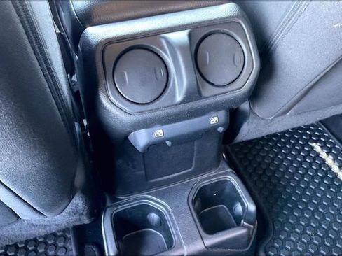 Used 2023 Jeep Gladiator Sport AWD/4WD image 24