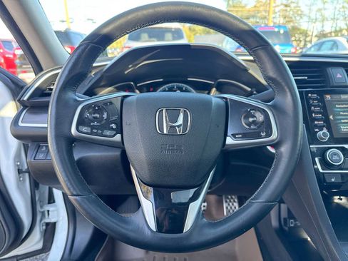 Used 2019 Honda Civic Touring image 24