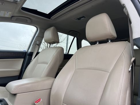 Used 2016 Subaru Outback 3.6R Limited image 24
