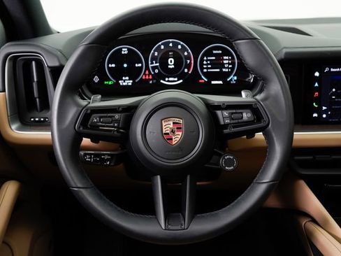 Certified 2026 Porsche Cayenne AWD/4WD image 15