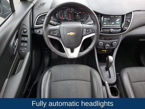 Used 2017 Chevrolet Trax LT w/ LT Convenience Package image 14
