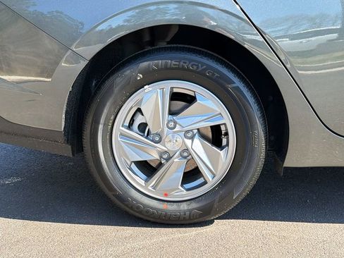 New 2026 Hyundai Elantra SE FWD image 18