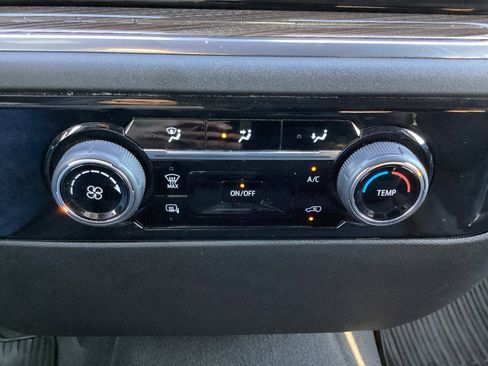 Used 2024 Chevrolet Silverado 2500 LT image 23