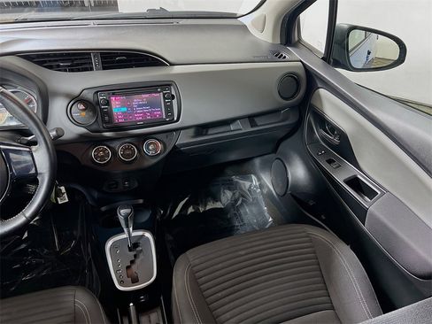 Certified 2015 Toyota Yaris SE image 19