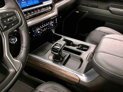 Used 2024 Chevrolet Silverado 1500 RST AWD/4WD image 18