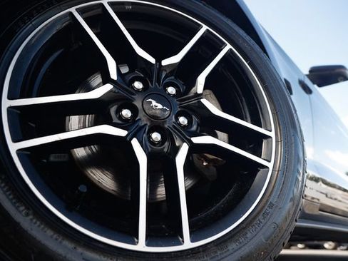 Used 2018 Ford Mustang Premium RWD image 24