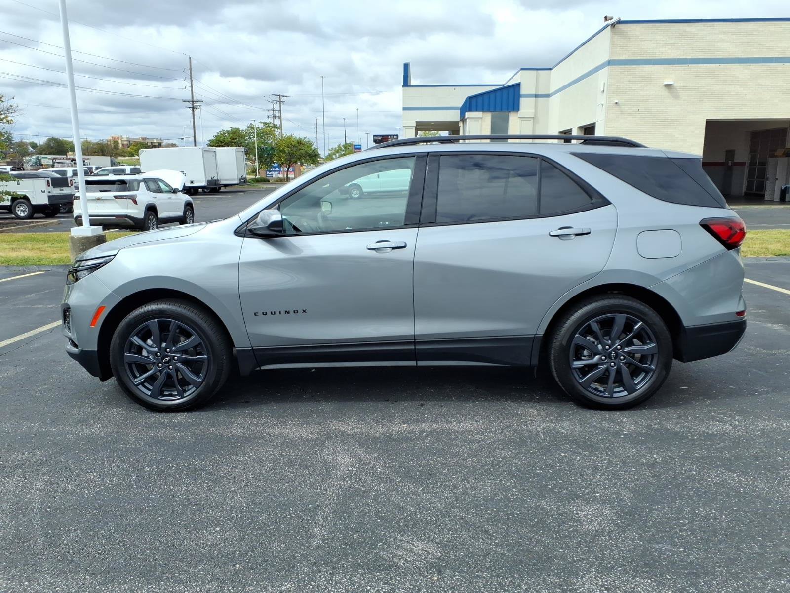 Used 2024 Chevrolet Equinox RS AWD/4WD image 4