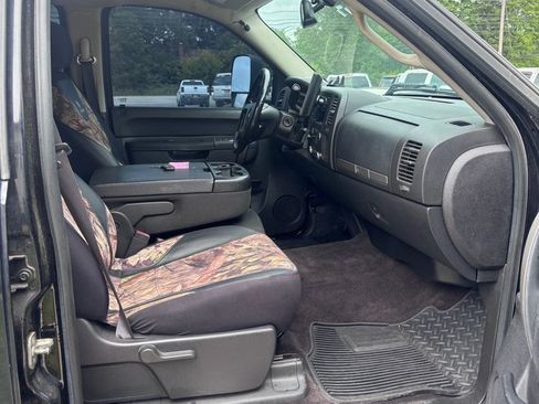 Used 2012 Chevrolet Silverado 3500 LT w/ Interior Plus Package AWD/4WD image 11
