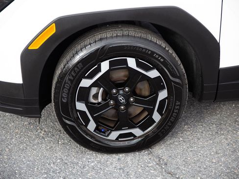 Used 2025 Hyundai Santa Fe SEL image 9