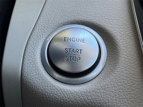 Used 2015 Mercedes-Benz C 300 Sedan image 17