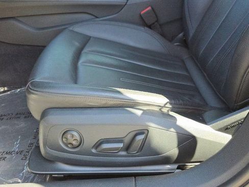 Used 2019 Audi A4 2.0T Premium w/ Convenience Package image 16