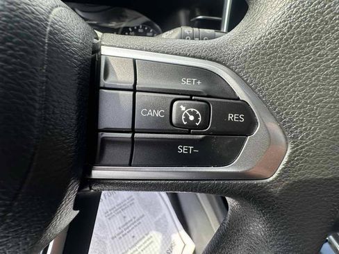 Used 2023 Jeep Compass Sport AWD/4WD image 15