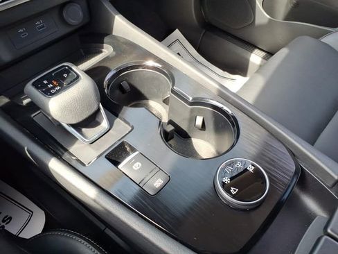 Used 2023 Nissan Rogue SV w/ SV Premium Package image 25