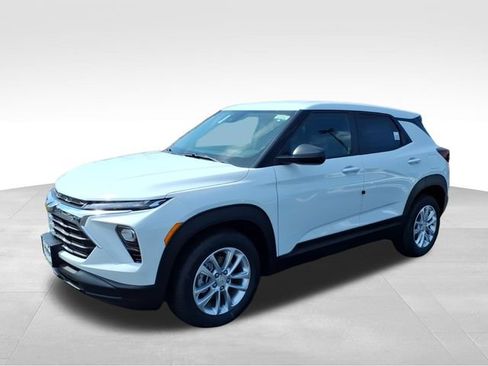 New 2026 Chevrolet TrailBlazer LS w/ LS Convenience Package FWD image 4