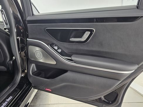 Certified 2023 Mercedes-Benz S 580 4MATIC Sedan w/ AMG Line image 25