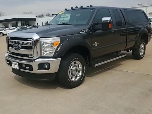 Used 2016 Ford F250 Lariat w/ Chrome Package AWD/4WD image 4