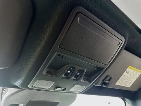 Used 2023 Ford Escape ST-Line w/ Tech Pack #1 FWD image 32