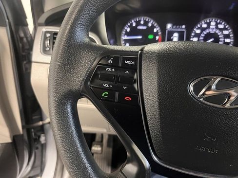 Used 2016 Hyundai Sonata SE image 25
